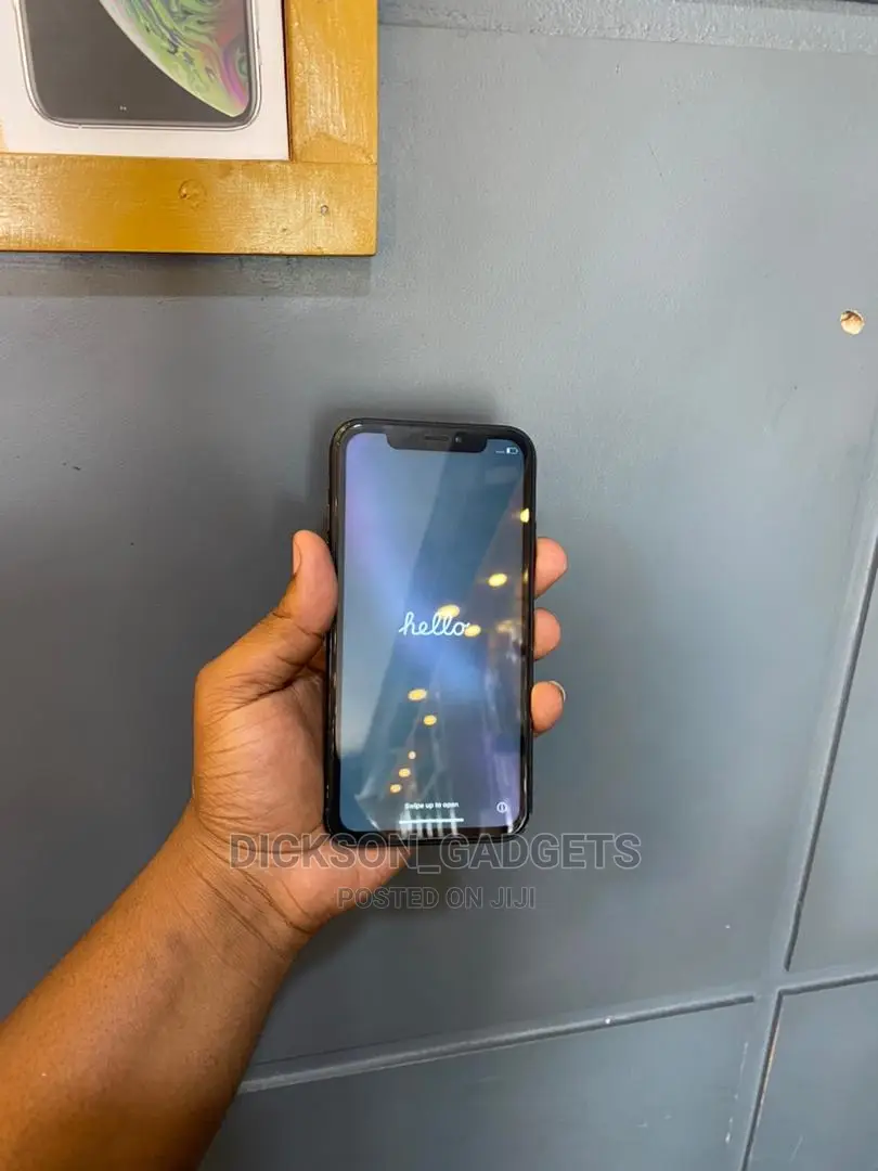 Apple iPhone XR 64 GB Black