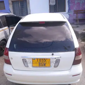 Toyota Nadia 2003 White