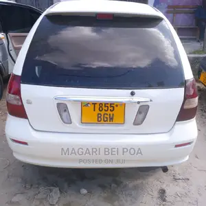 Toyota Nadia 2003 White