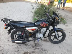 Bajaj Boxer 125 2021 Red