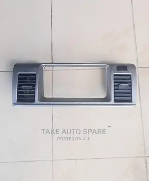 Toyota Raum 2003-2011.Facial Radio Panel.