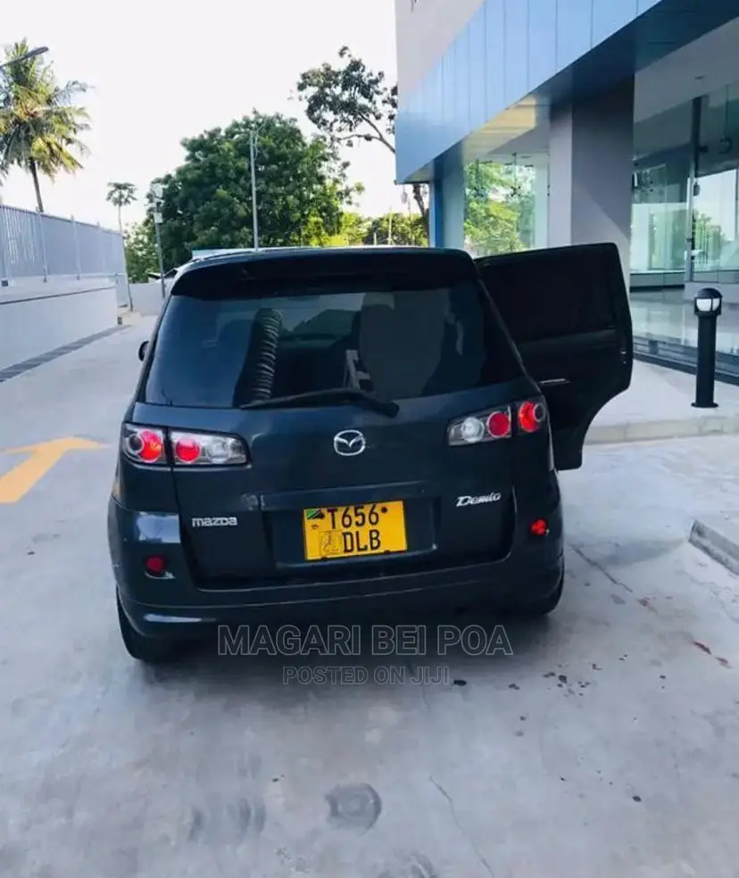 Mazda Demio 2016 Black