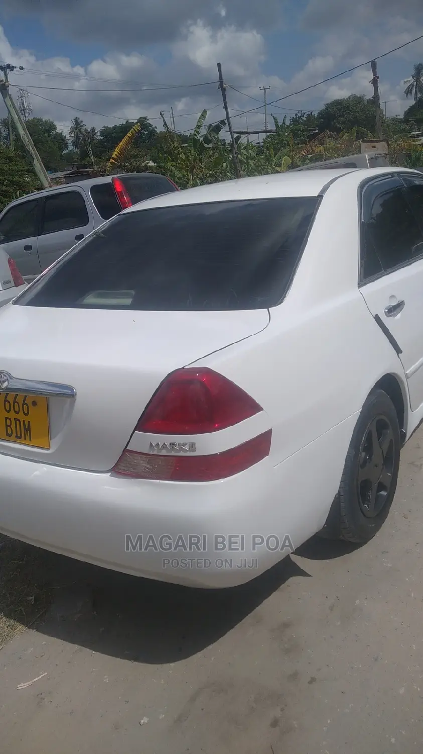 Toyota Mark II Blit 2003 White