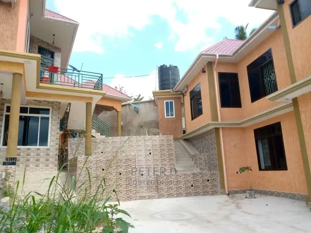 1bdrm Apartment in Kimara for rent