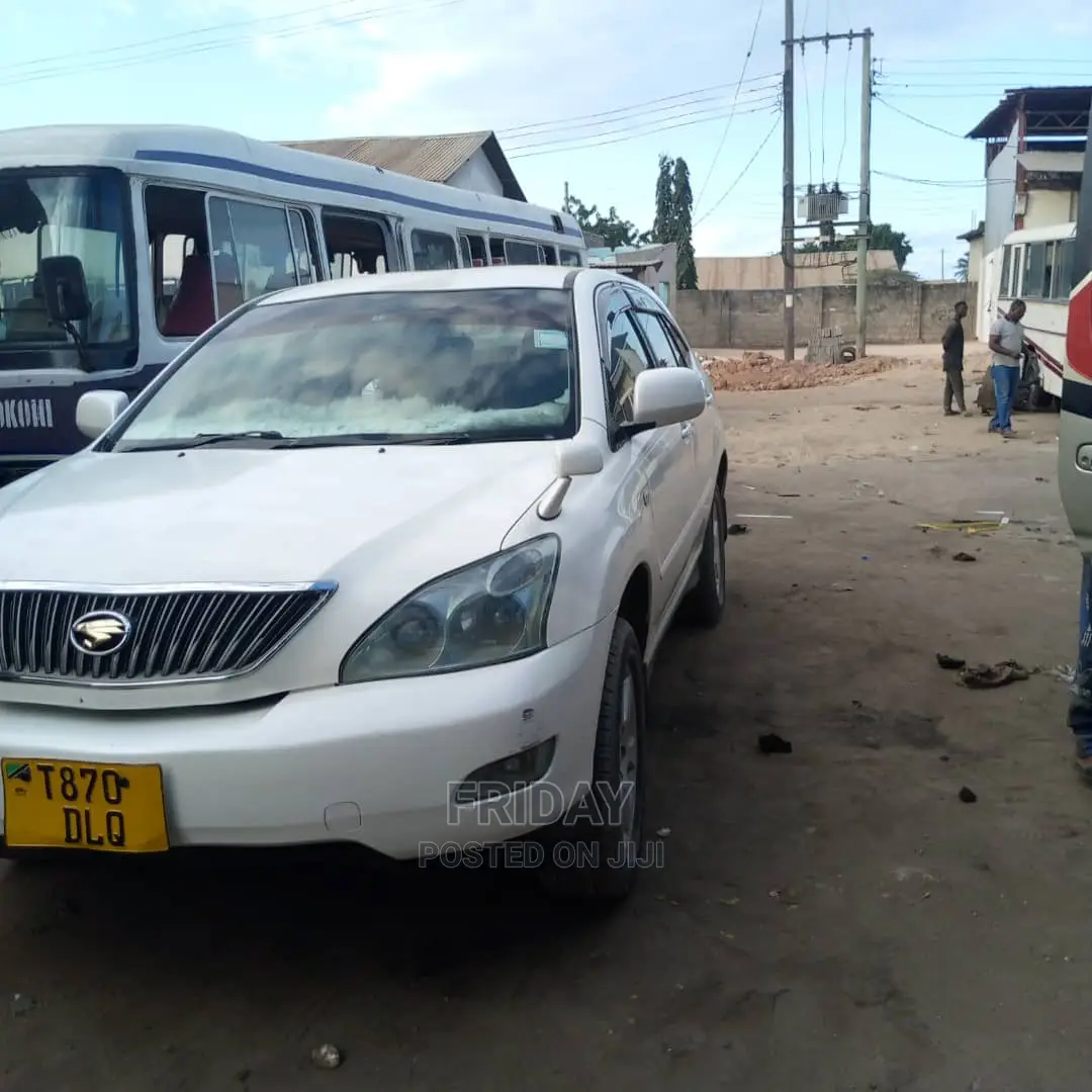 Toyota Harrier 2005 White