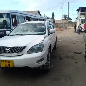 Toyota Harrier 2005 White