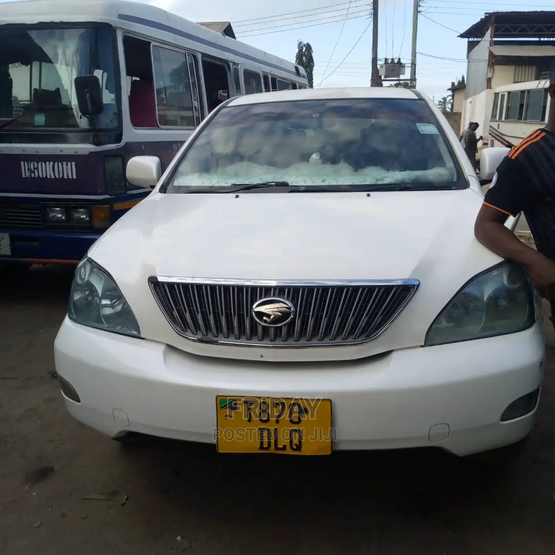 Toyota Harrier 2005 White