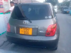 Toyota IST 2004 Gray