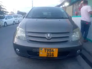 Toyota IST 2004 Gray