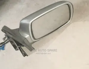 Toyota Ist Side Mirror Wright Side