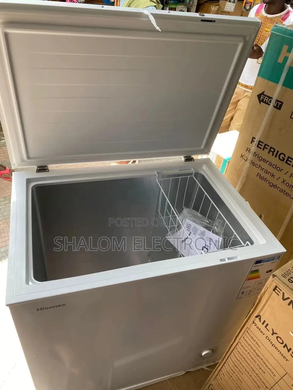 Hisense Freezer Lita 200.