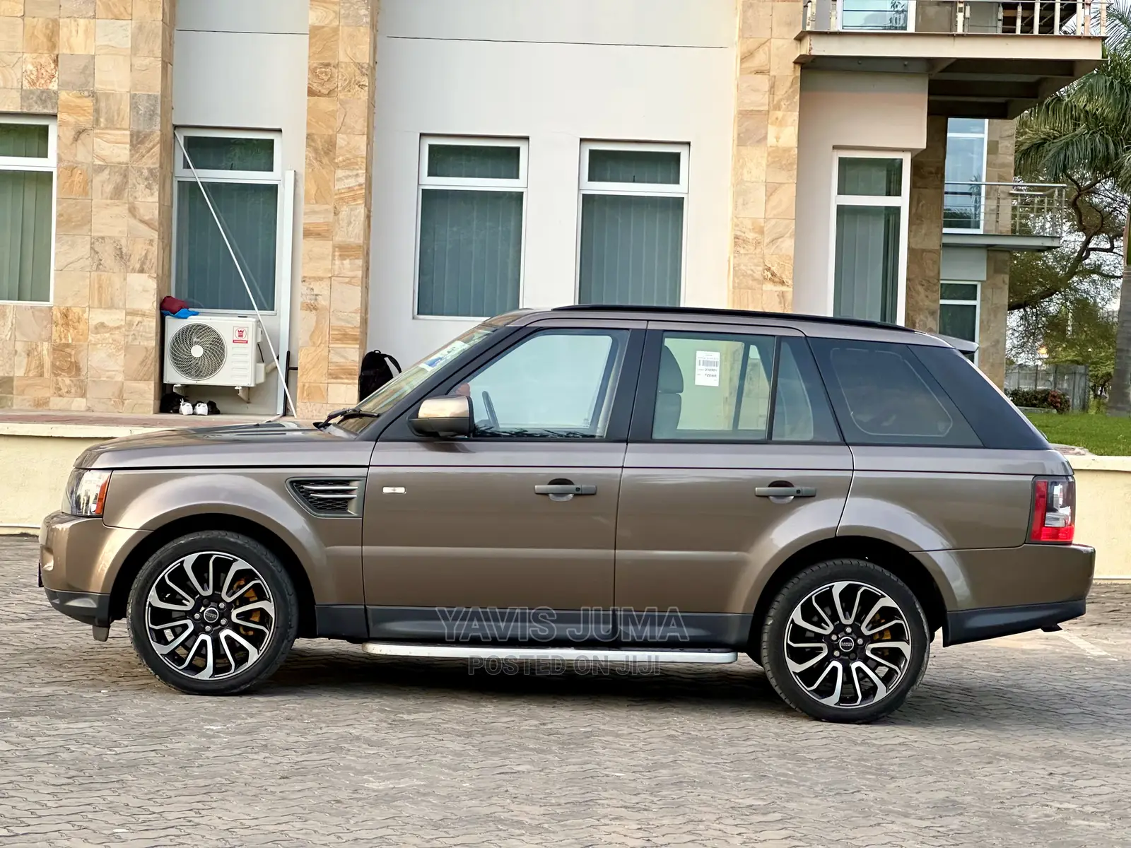 Land Rover Range Rover Sport 2010 Gold