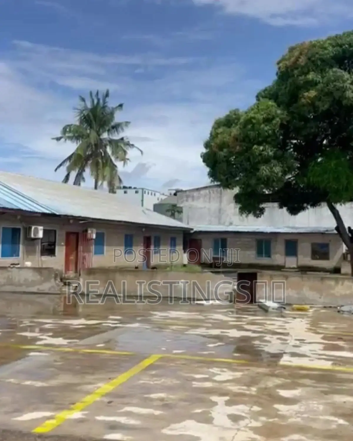 Buguruni: Godowns, Office House on Industrial Plot - Dar