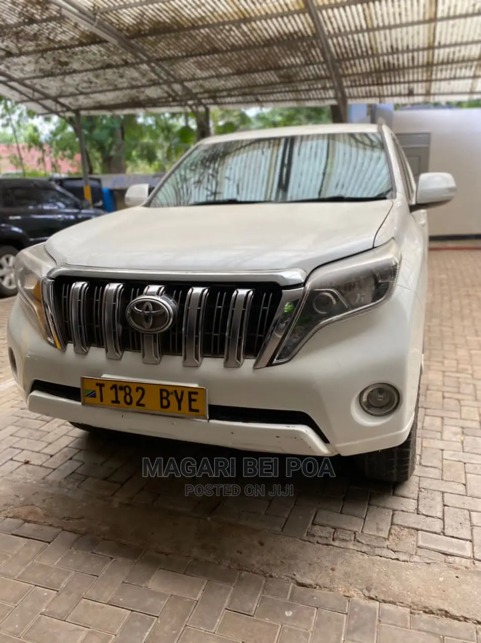 Toyota Land Cruiser Prado 2011 White