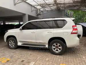 Toyota Land Cruiser Prado 2011 White