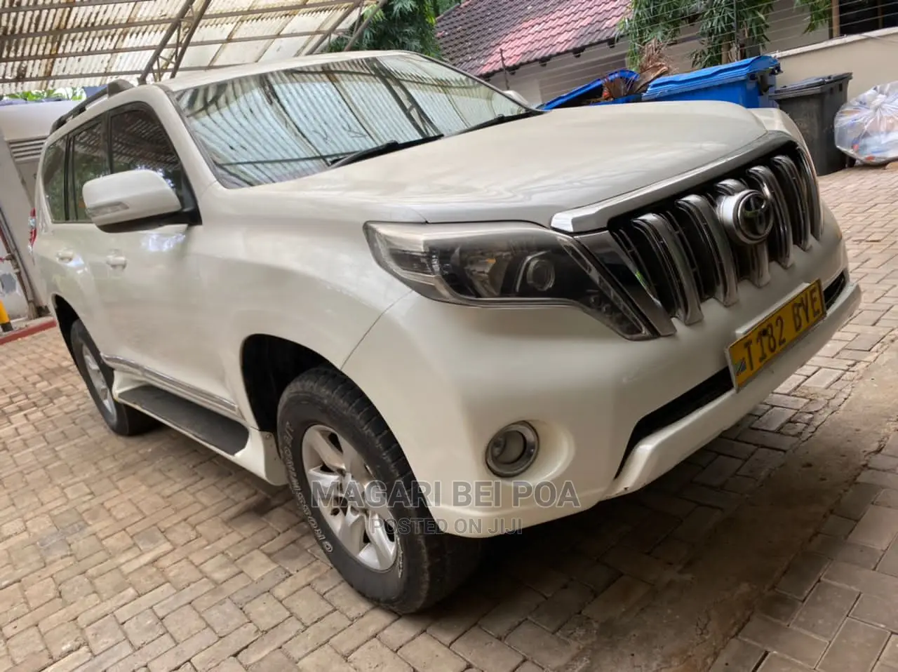 Toyota Land Cruiser Prado 2011 White