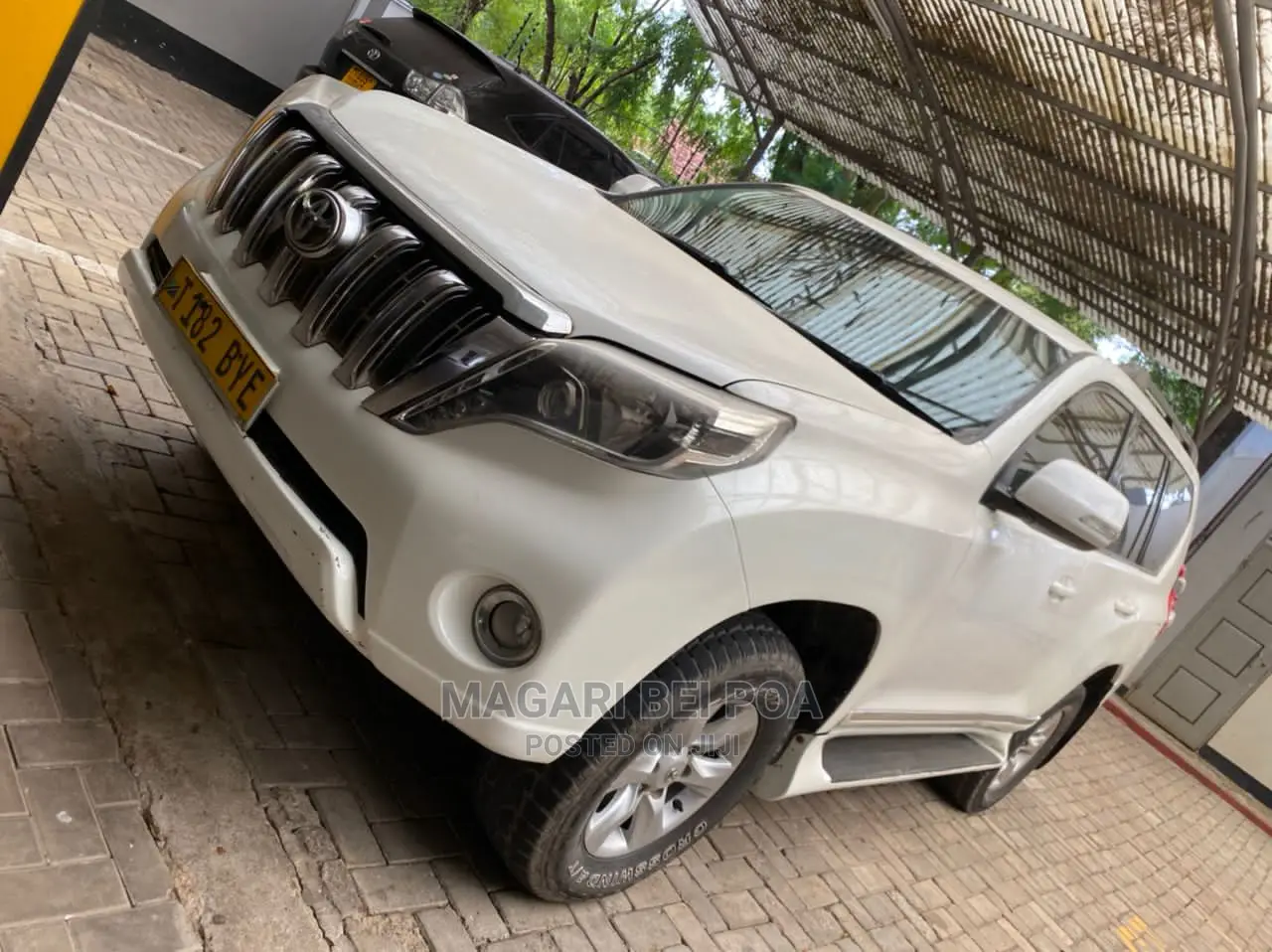 Toyota Land Cruiser Prado 2011 White