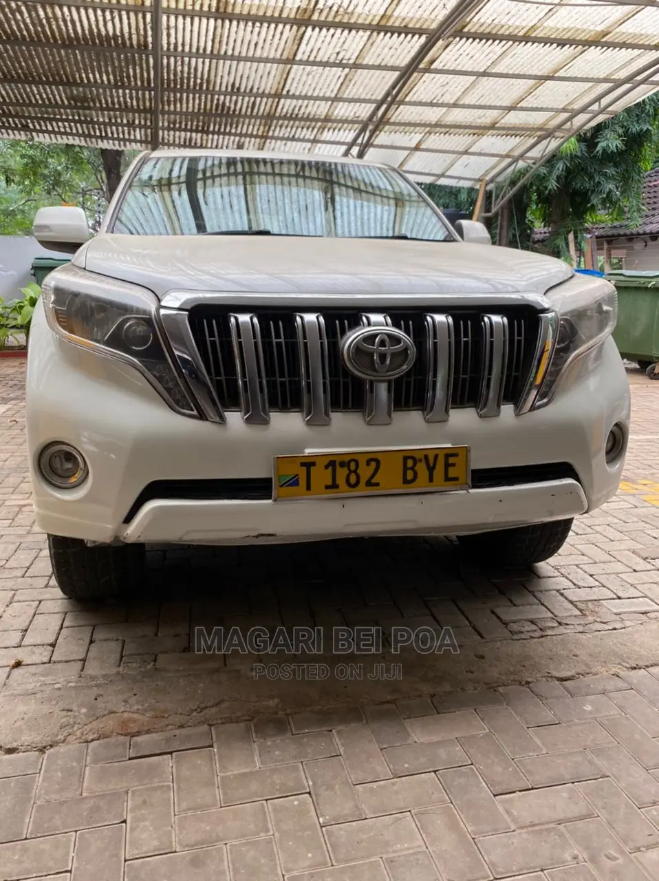 Toyota Land Cruiser Prado 2011 White