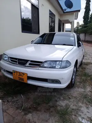 Toyota Carina 1.5 FWD Sedan 2001 White