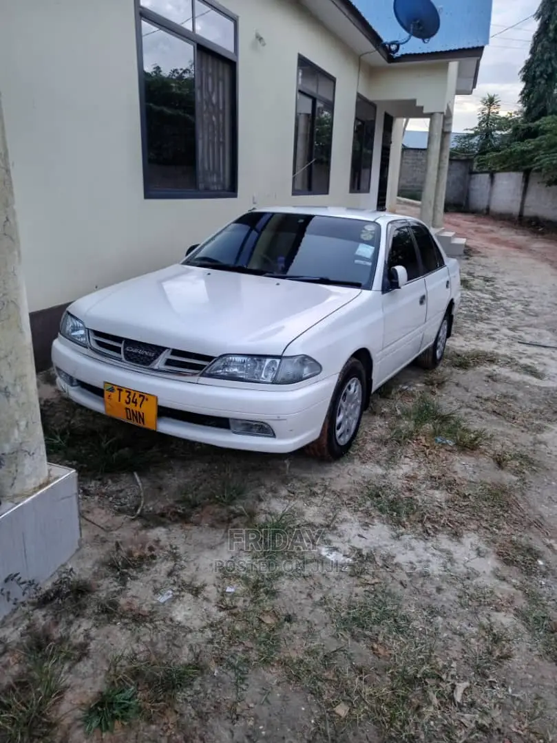 Toyota Carina 1.5 FWD Sedan 2001 White