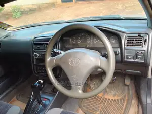 Toyota Carina 2000 Silver