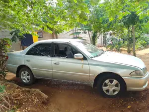 Toyota Carina 2000 Silver