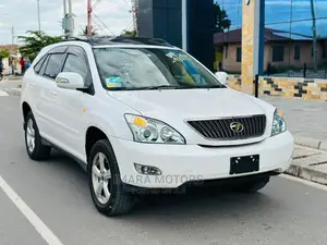 Toyota Harrier 2005 White