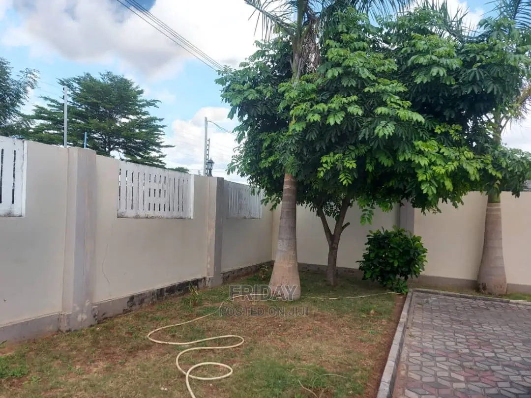 Furnished 5bdrm Townhouse/Terrace in Rungwe Magari, Kinondoni for sale
