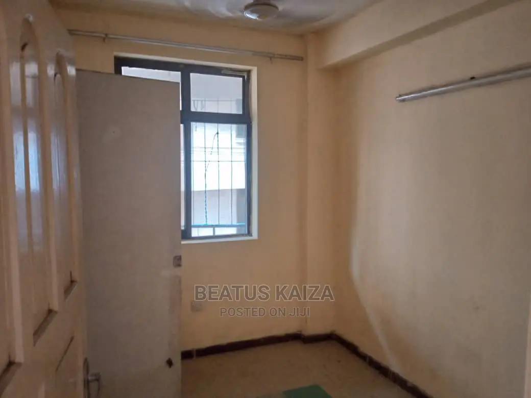 3bdrm Block of Flats in Kariakoo Livingstone for rent