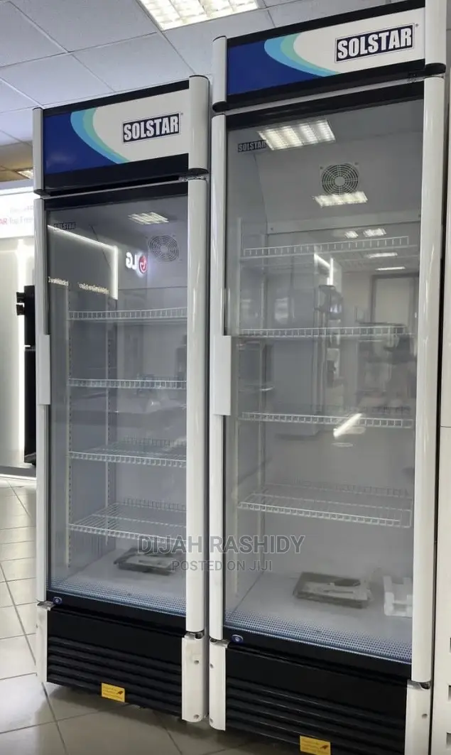 Showcase Fridge