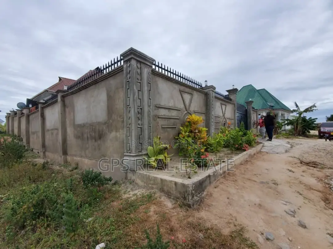 3bdrm House in Dovya Chamazi for sale
