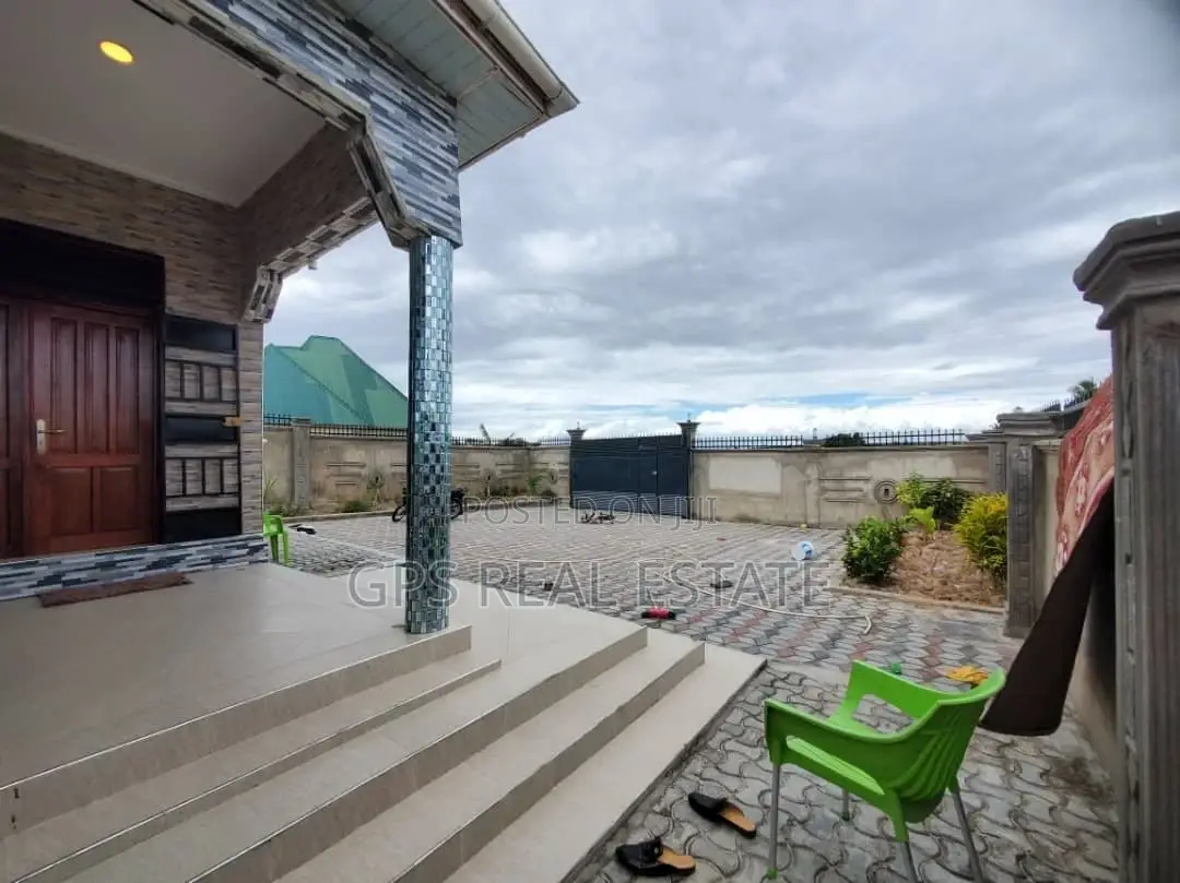 3bdrm House in Dovya Chamazi for sale