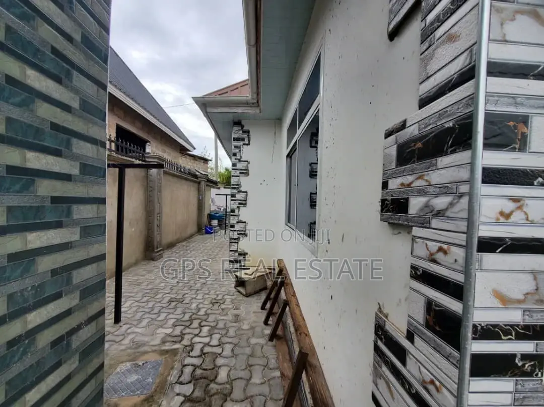 3bdrm House in Dovya Chamazi for sale