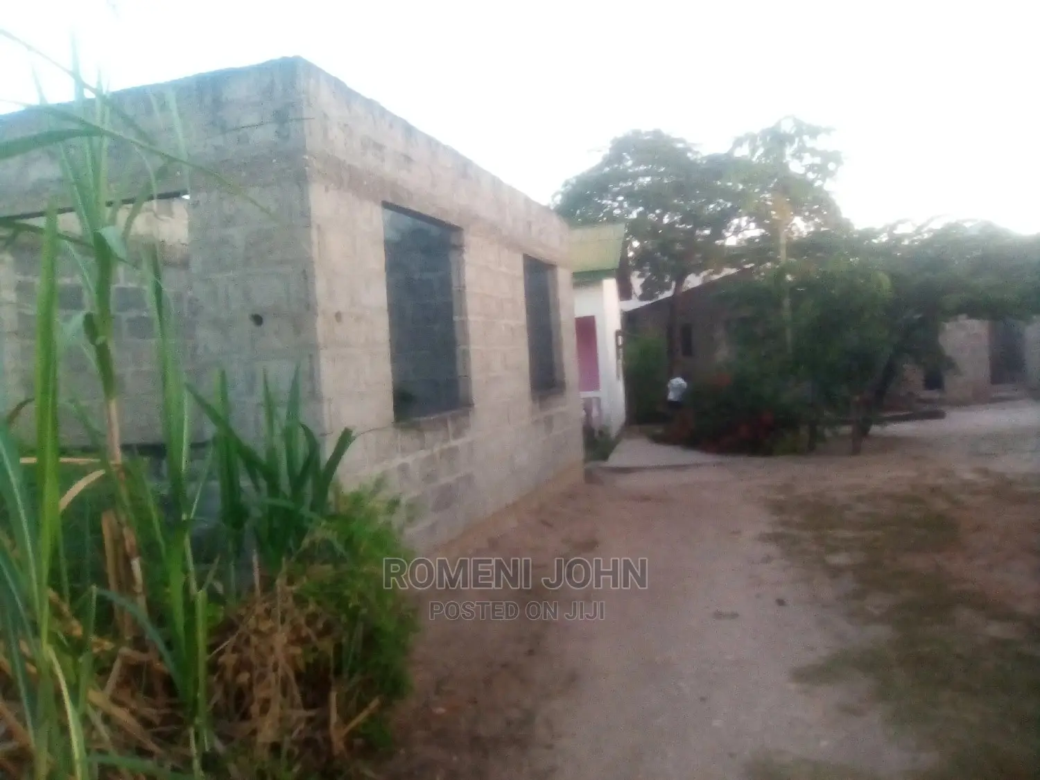 8bdrm Townhouse/Terrace in Tanzania Dsm Ukonga for sale