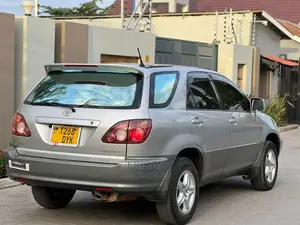 Toyota Harrier 2004 Silver