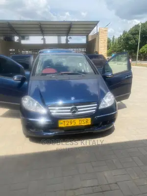 Mercedes-Benz C-Class 2006 Blue