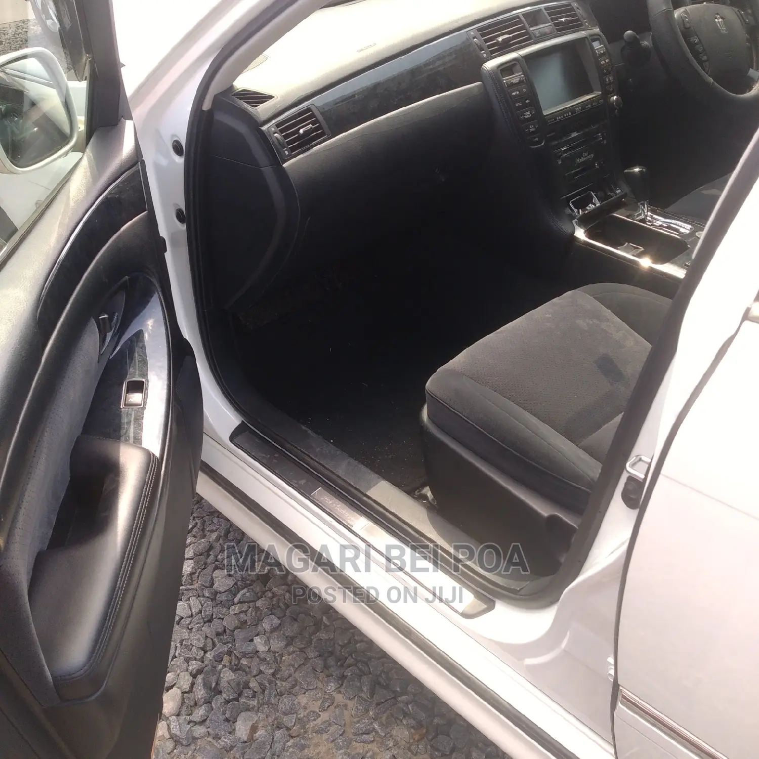 Toyota Crown 2006 White