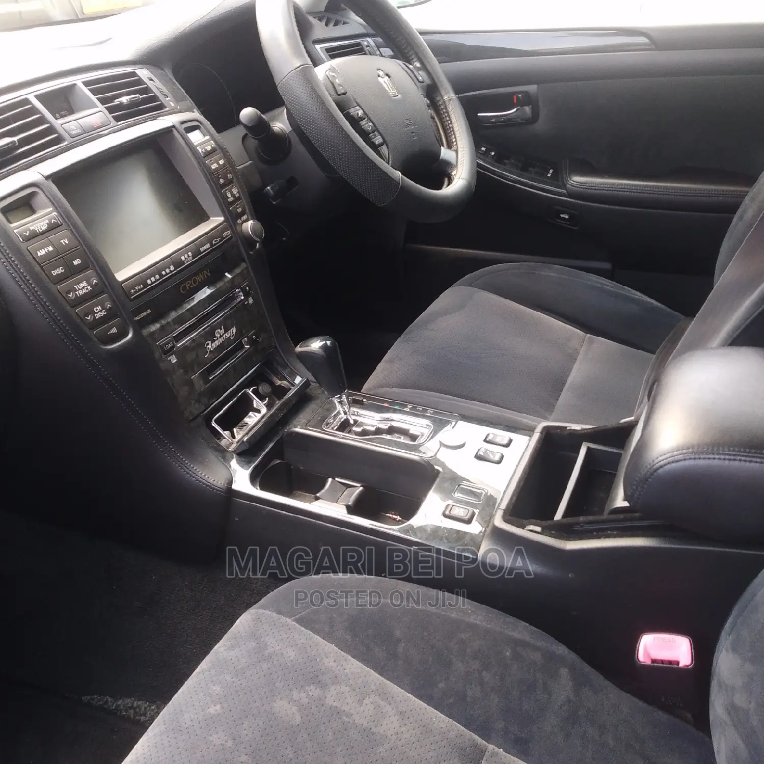Toyota Crown 2006 White