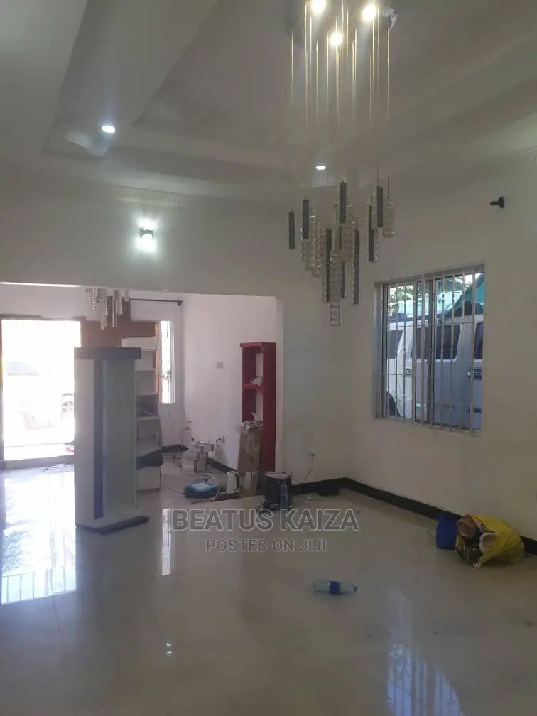 3bdrm House in Kinondoni Studio for rent