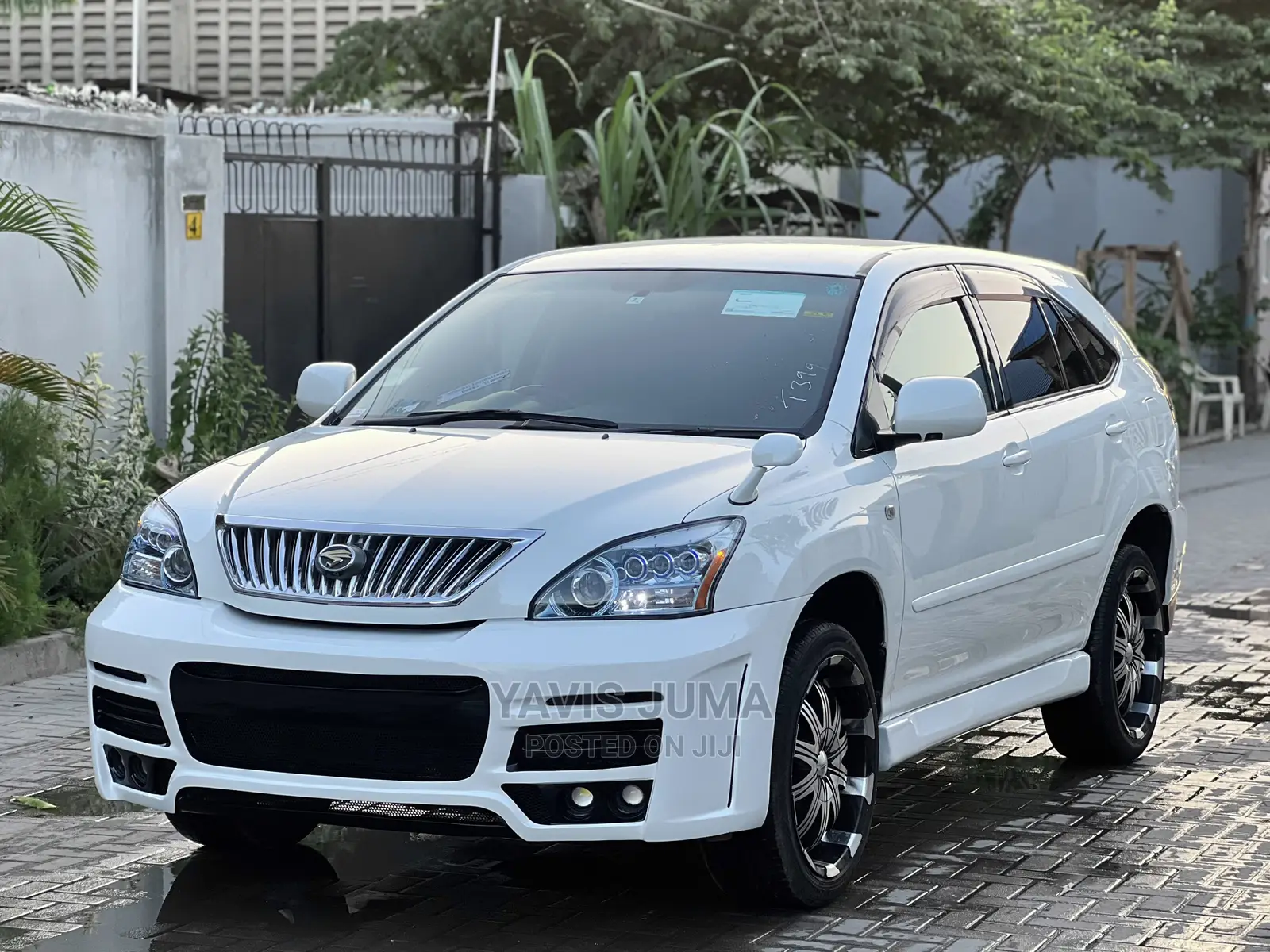 Toyota Harrier 2006 White