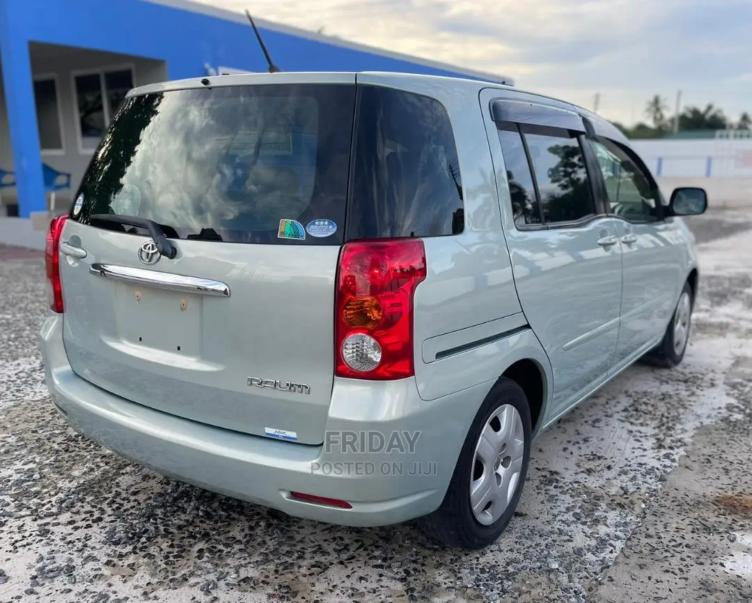 Toyota Raum 1.5 FWD 2004 Blue
