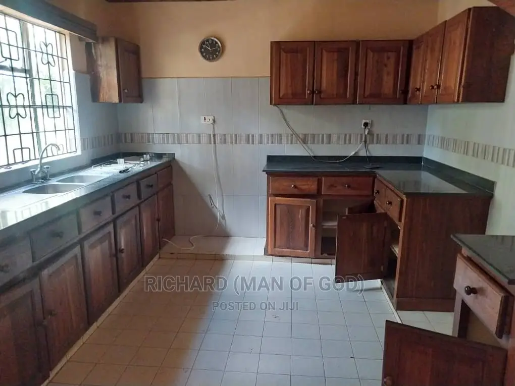 4bdrm Bungalow in Arusha for rent