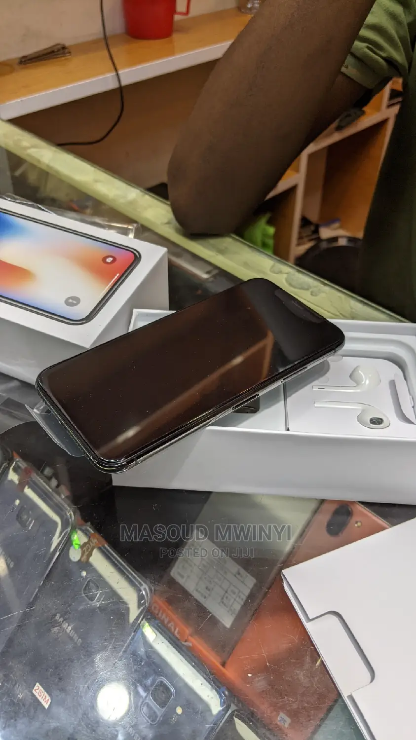 New Apple iPhone X 256 GB Black
