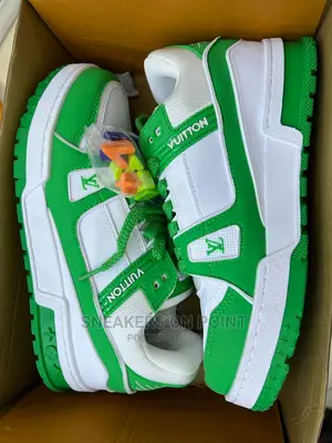 Restocked! LV (Louis Vuitton)