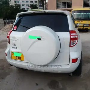 Toyota RAV4 2007 White