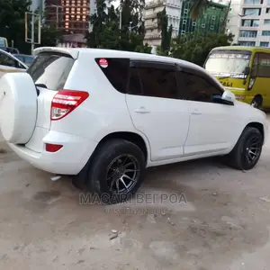 Toyota RAV4 2007 White