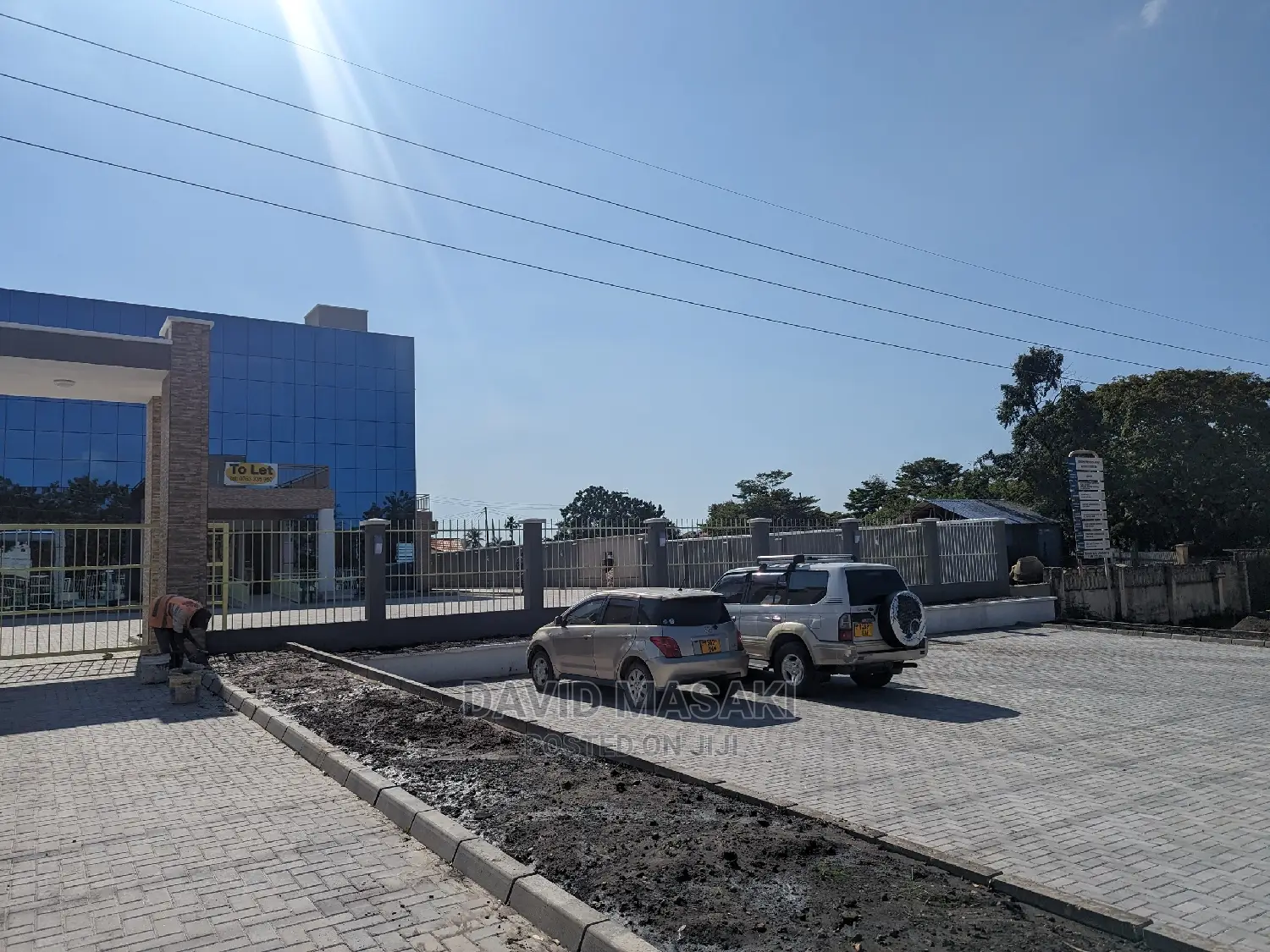New Large Office Building for Rent in Oysterbay