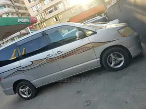 Toyota Noah 2004 Silver