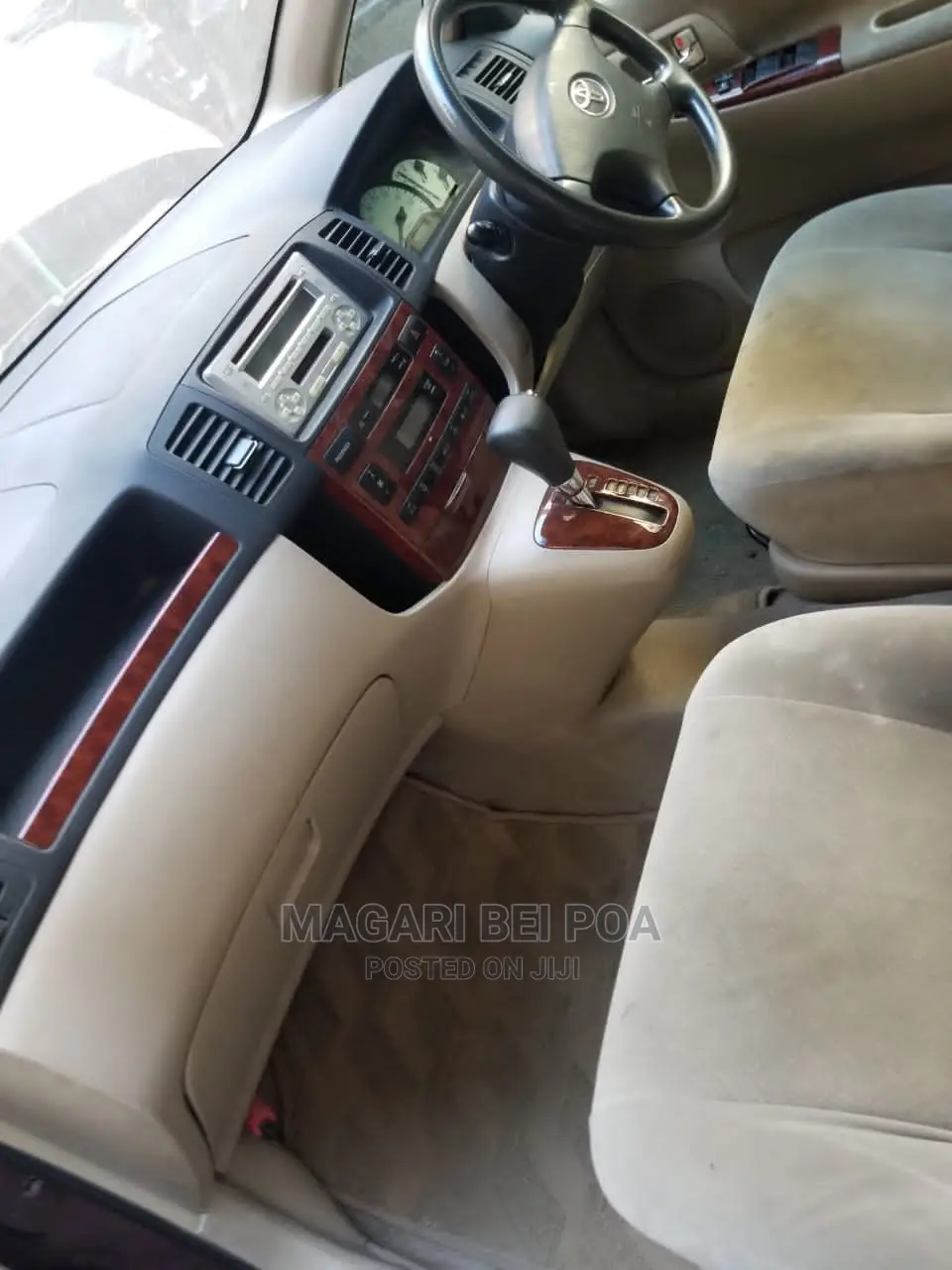 Toyota Noah 2004 Silver