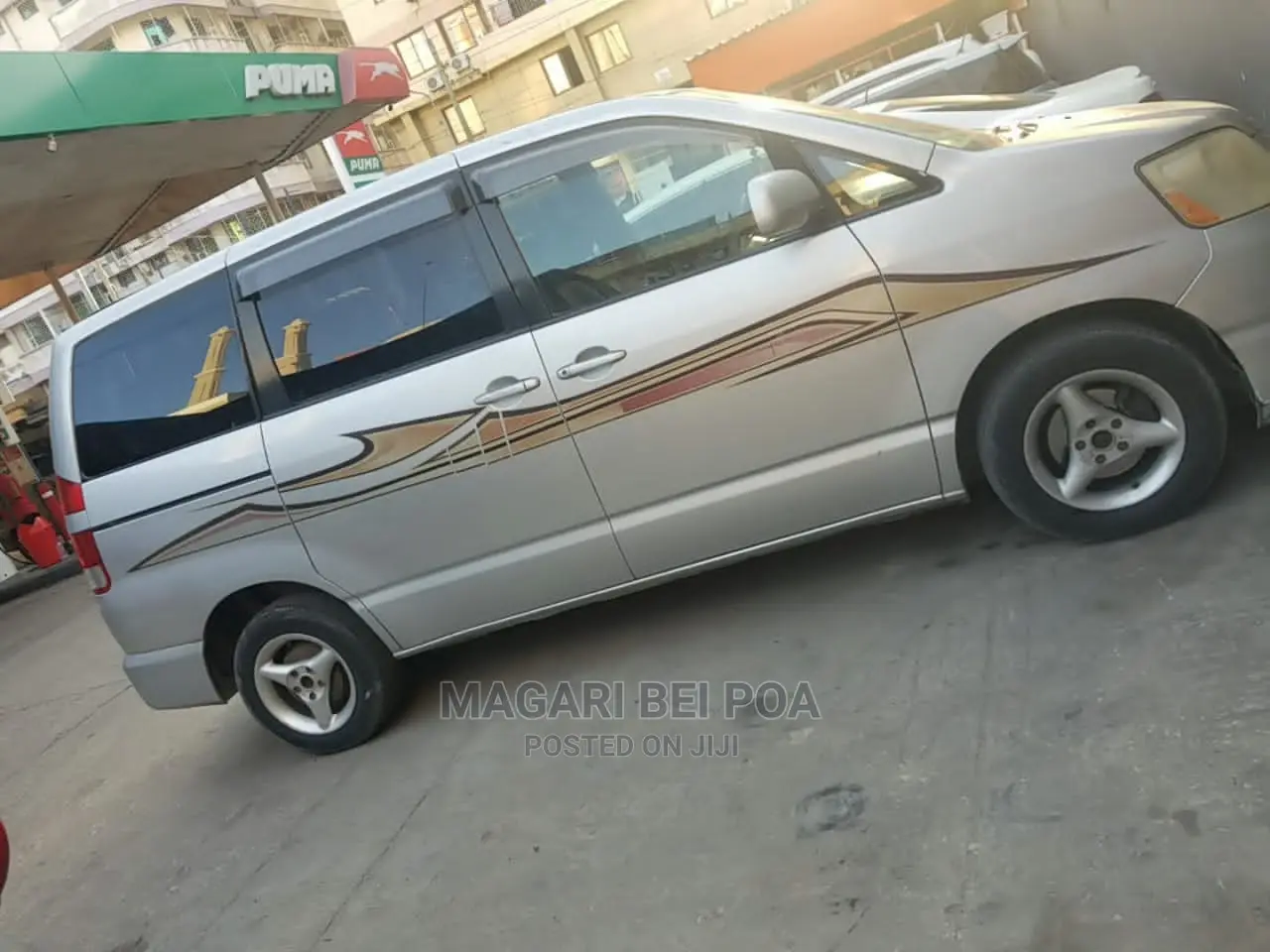 Toyota Noah 2004 Silver